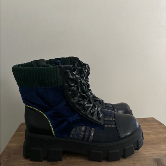 Sam Edelman Circus Velvet Darren Combat
Boots In Navy - Picture 6 of 8